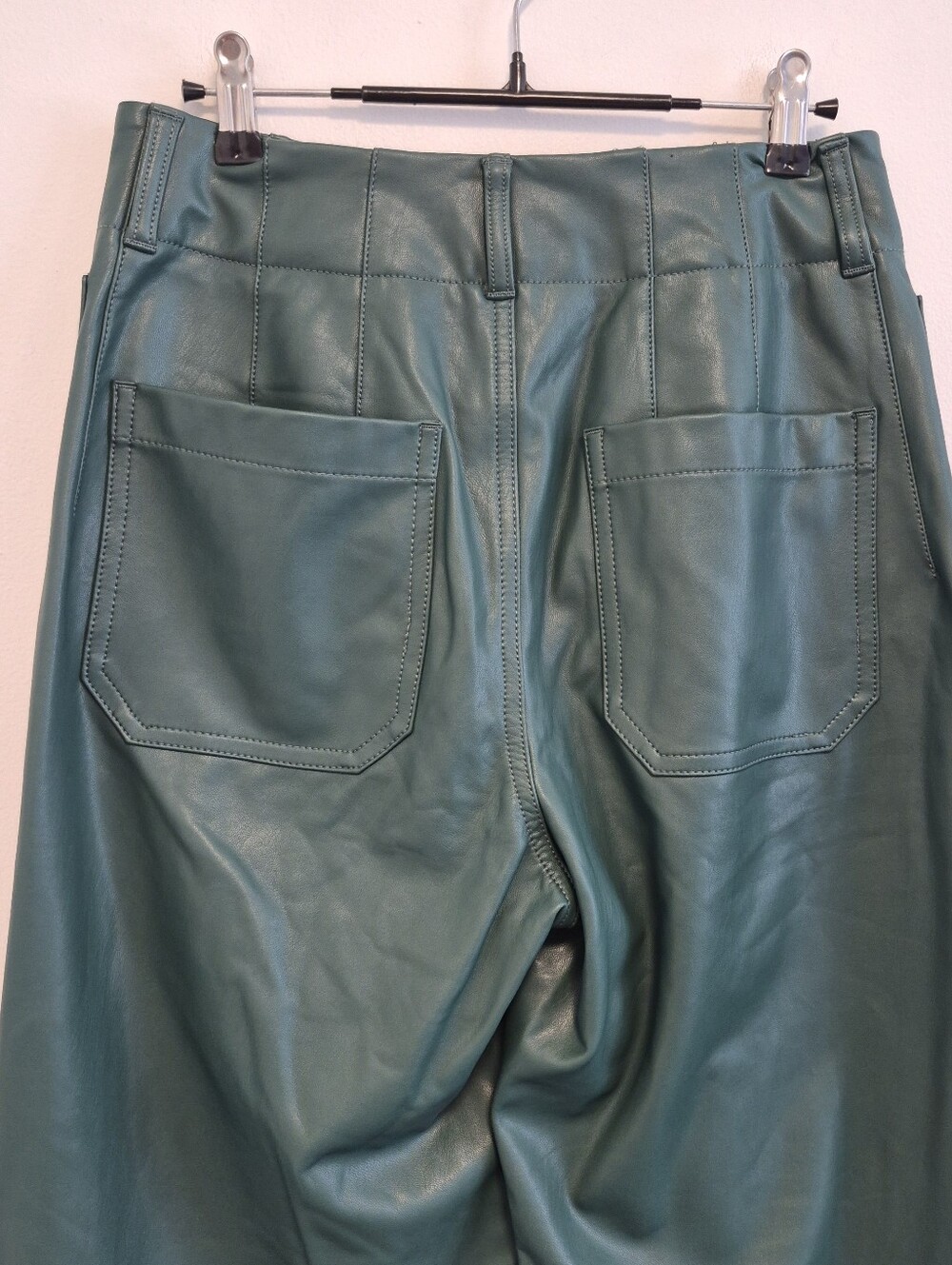 Maeve The Colette Faux Leather Green Stretch Wide Leg Pants Cropped Size 28 - Picture 6 of 9